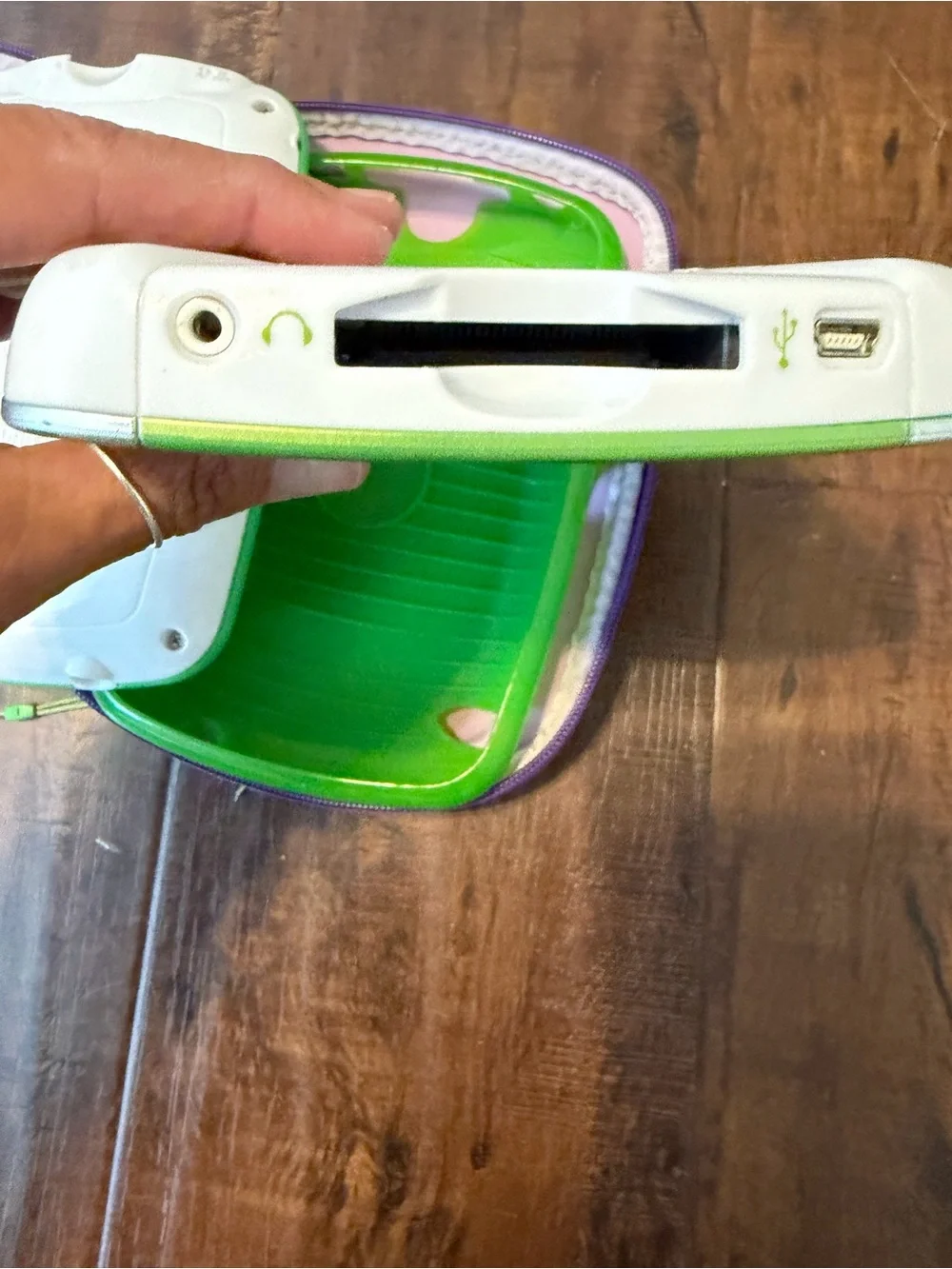 LeapFrog LeapPad Bundle in Green with Purple Case